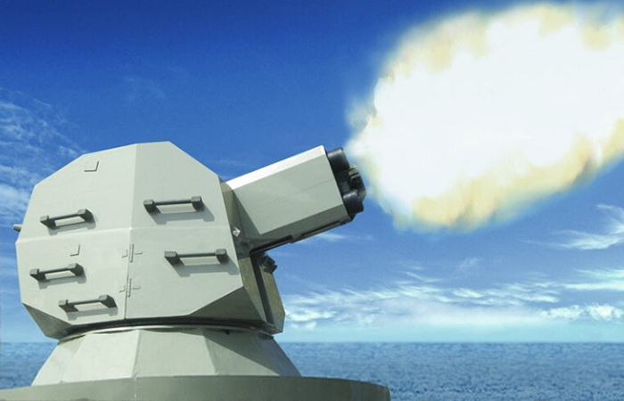 АК-630М-2 обеспечивает противоракетную защиту. АК-630М-2 обеспечивает противоракетную защиту.