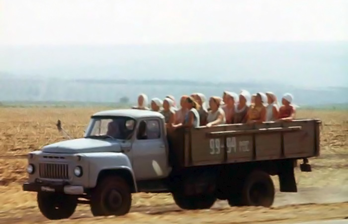 В качетсве автобуса в том числе.