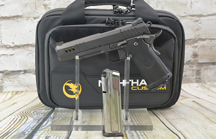 Nighthawk Custom Boardroom./ Фото: somarriba.com