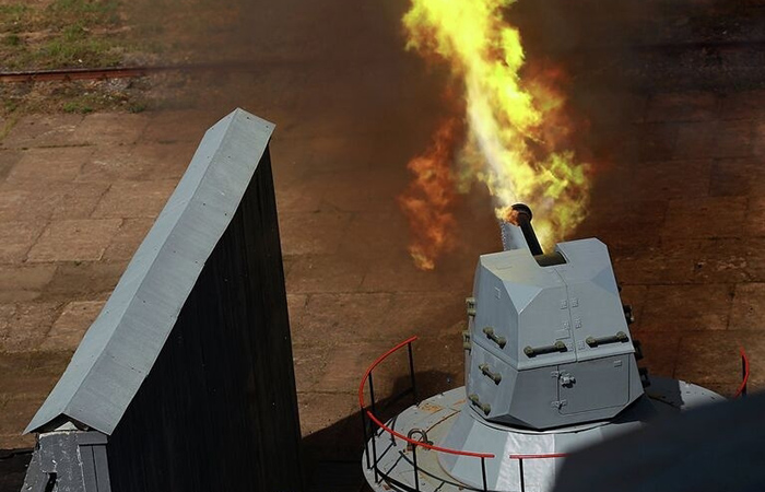 Комплекс имеет большую ударную мощь. Комплекс имеет большую ударную мощь.