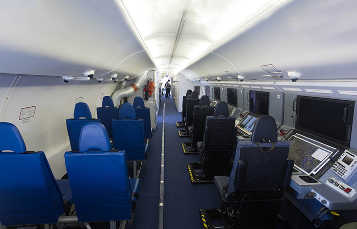 Внутри - рабочие места для операторов