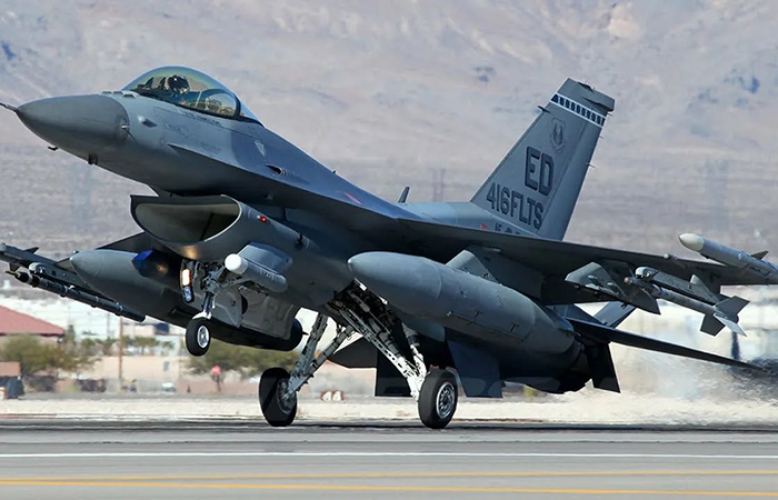 Даже сейчас титан используется ограниченно Даже сейчас титан используется ограниченно