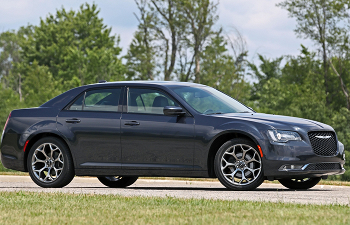 Chrysler 300./ Фото: hwanburhan.com