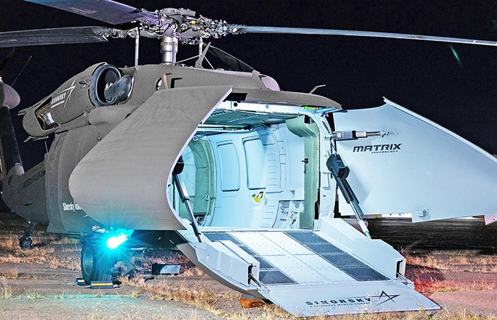 Внутри - большой грузовой отсек