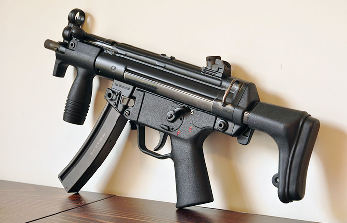 Heckler & Koch MP5. Heckler & Koch MP5.
