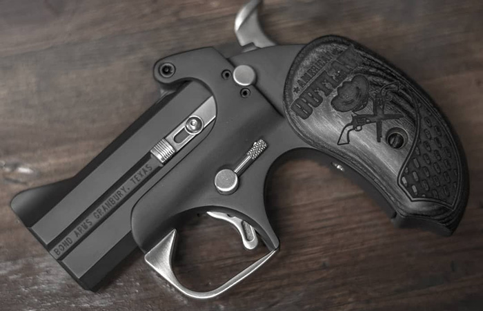 Пистолет от Bond Arms Пистолет от Bond Arms