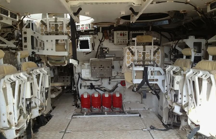 Внутри Намера