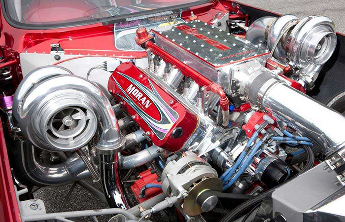 Двигатель MORAN - 11 литров, 5300 лошадей, 9000 об/мин.