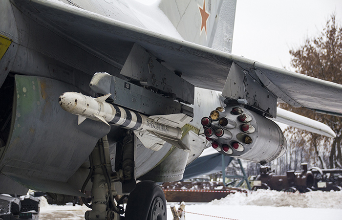 Вооружения было недостаточно.