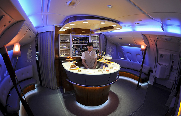 Даже с барменом