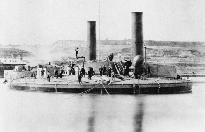 Главные недостатки - медлительность и неповоротливость. Главные недостатки - медлительность и неповоротливость.