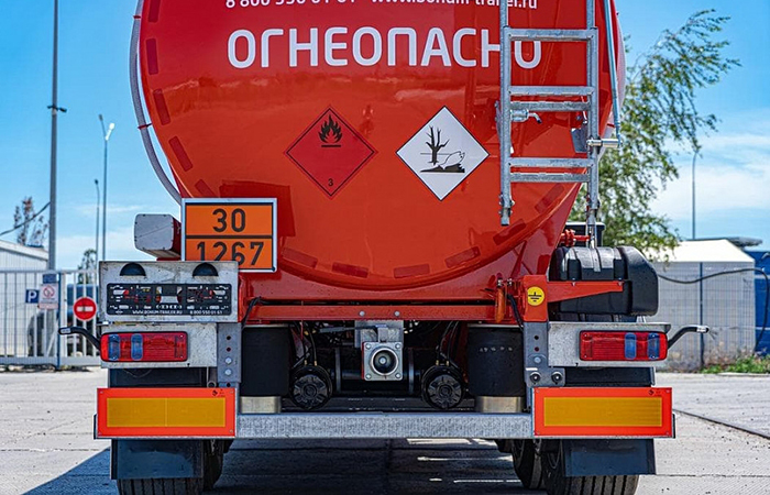 Лучшее место - за цистерной