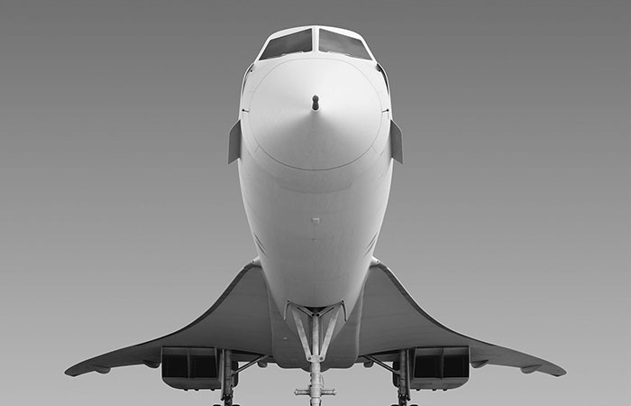 Стёкла кабины приходилось усиливать для защиты тонких приборов.