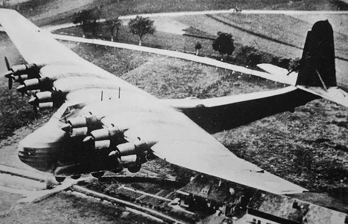 Несмотря на свои ограничения, самолёт успешно выполнял свою работу.