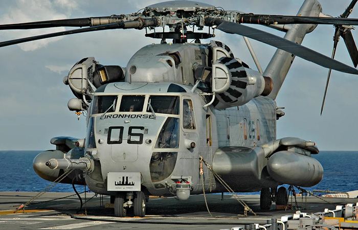 Военный Sikorsky CH-53 Sea Stallion