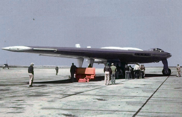 Вся техника находилась внутри крыла Вся техника находилась внутри крыла