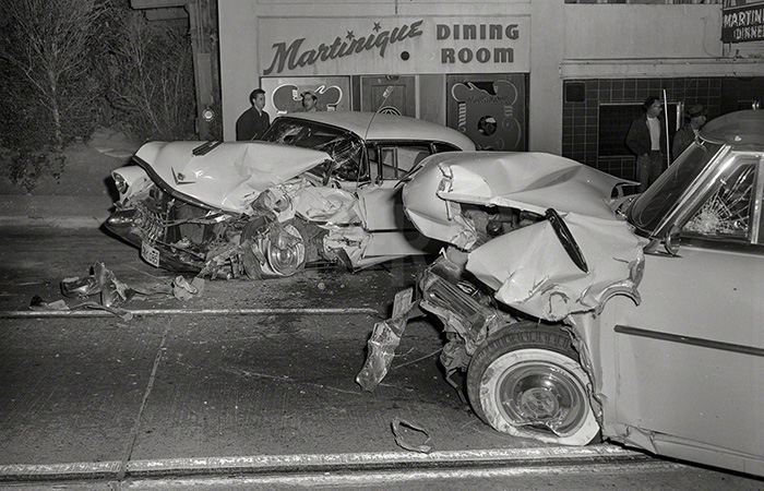 Прочный кузов не защищает людей.