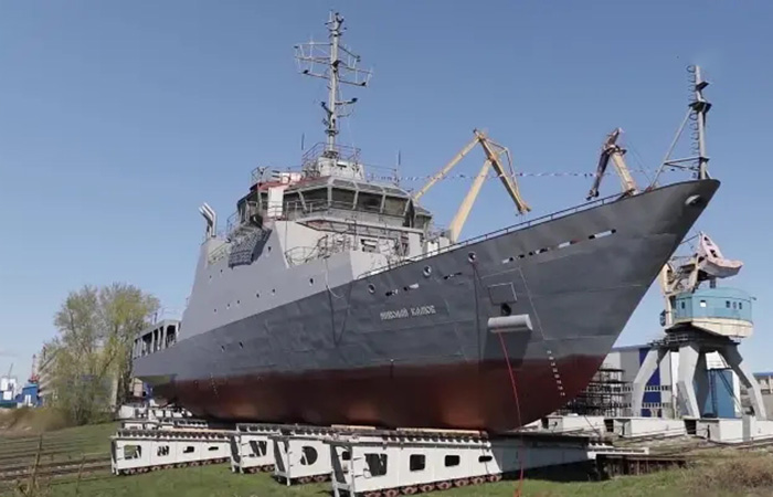 Следующим будет боевой вертолётоносец. Следующим будет боевой вертолётоносец.