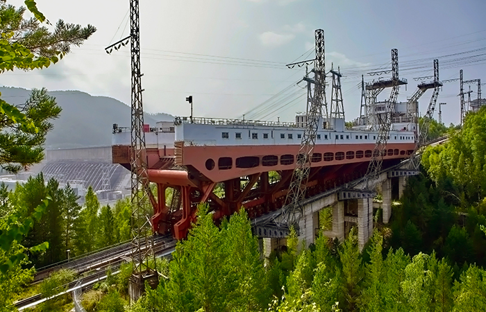 Зачем построили «железную дорогу» для кораблей и как она работает