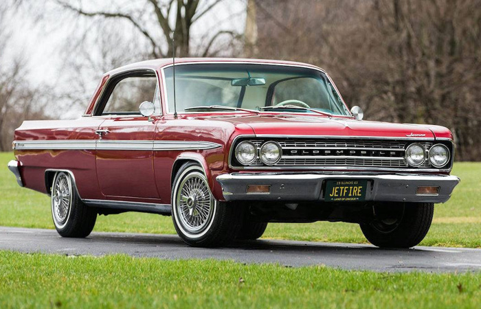 Oldsmobile F-85 Jetfire./ Фото: hotcars.com