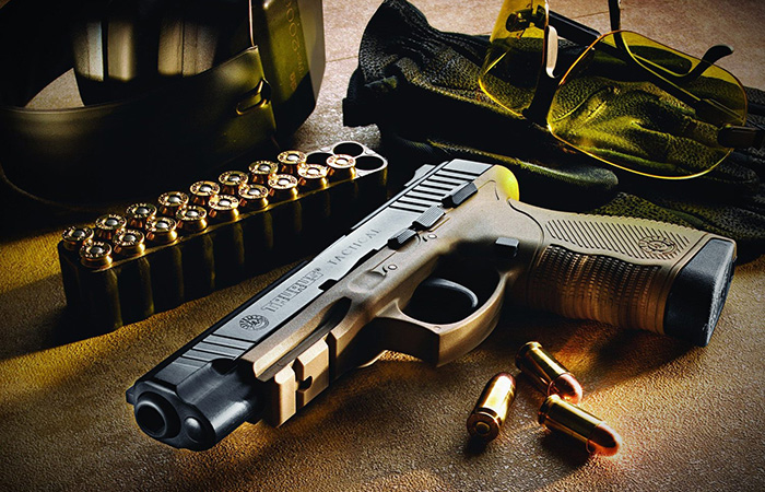 Taurus PT24/7./ Фото: combatoperators.com