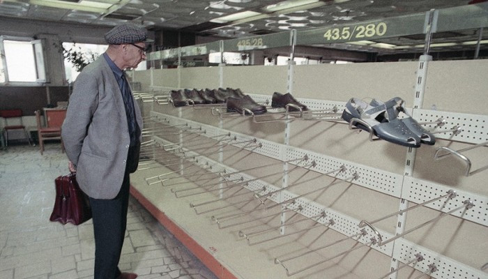 Жизнь в Советском Союзе у многих людей ассоциируется с пустыми магазинами и дефицитом товаров/Фото:m.mamul.am