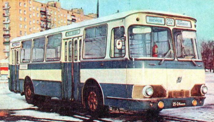Один из самых неприятных запахов советской жизни сваязан с автобусом ЛИАЗ/Фото:tr.taylrrenee.com