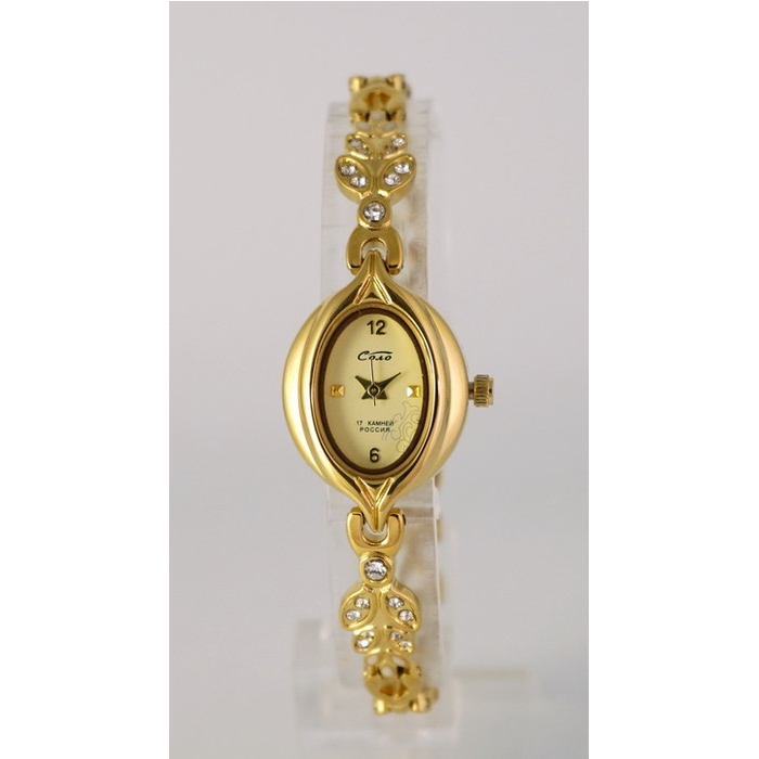 Часы Заря имели много изящных и красивых моделей, с камнями и без/фото:technochas.ru