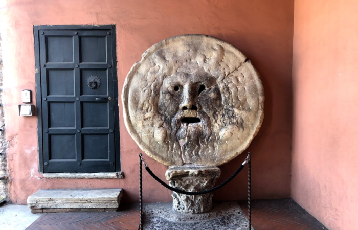 «Уста истины» в Риме. / Фото: tournavigator.pro