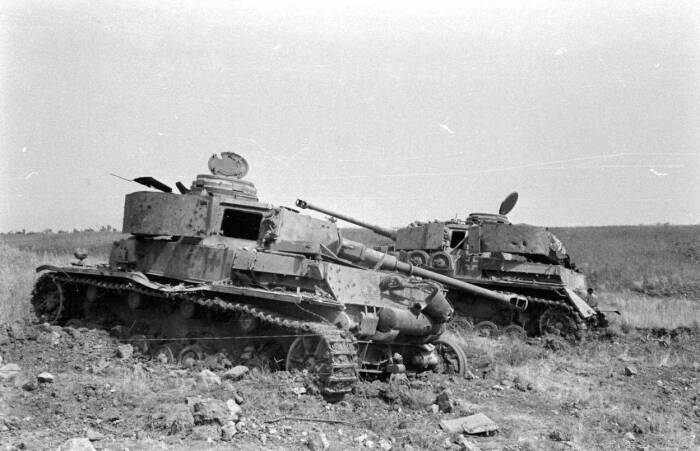  Подбитые гусеницы танка - более привычный способ остановить его / Фото: topwar.ru