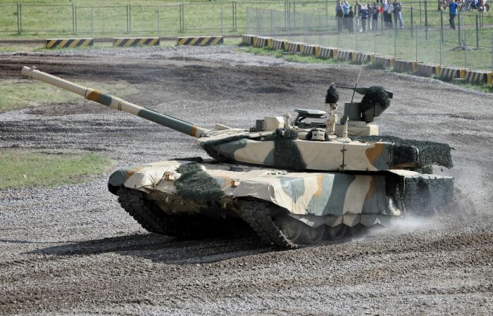  Камуфляж танка Т-90 впоследствии стал частью его исторического облика / Фото: awru.my.game
