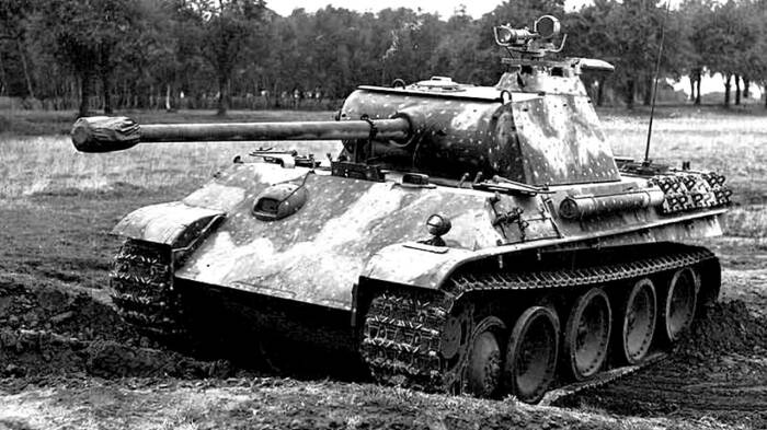  основа танковых дивизий Германии - танк Пантера / Фото: tanki-tut.ru