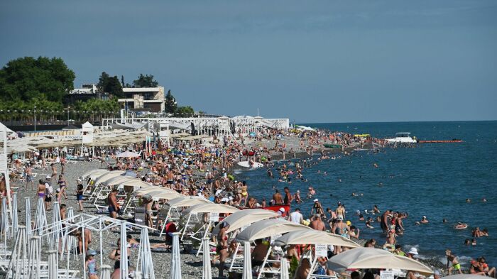  Сочи забиты туристами в сезон отпусков / Фото: ria.ru