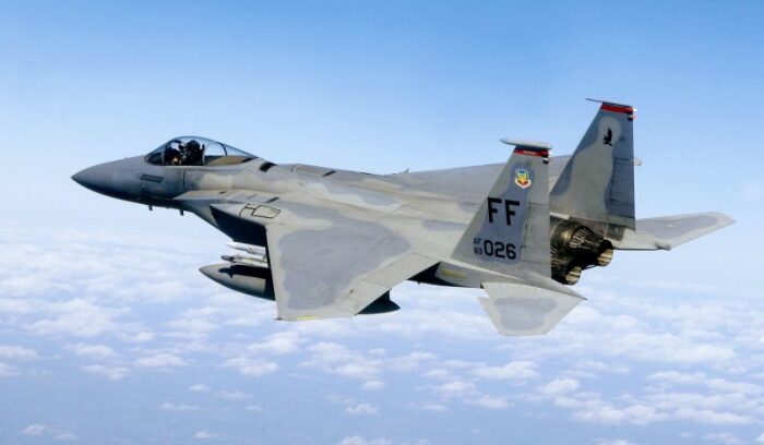 проверенный временем американский истребитель Макдоннелл Дуглас F-15 «Игл»  / Фото: warfor.me