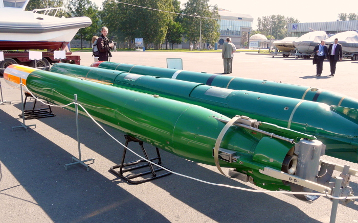  Торпеды «Физик» перед установкой на подлодке / Фото: rosinform.ru