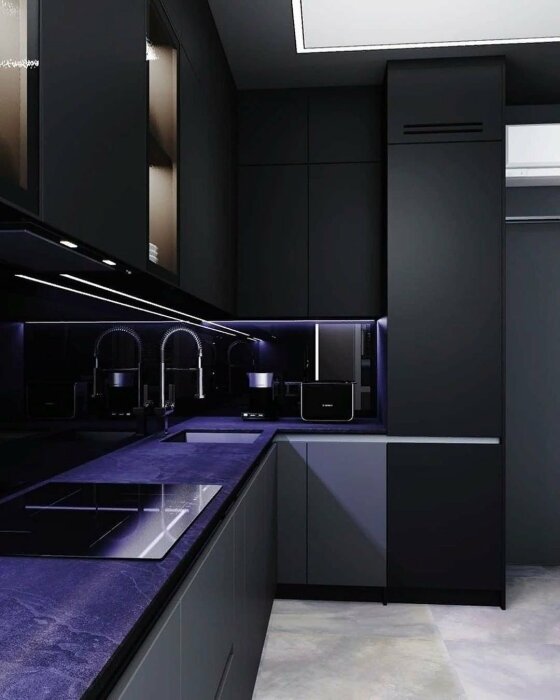 Тёмная кухня в интерьере, фото дизайна и преимущества