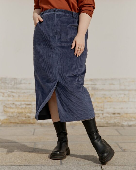 Юбки при неудачных бёдрах тоже можно носить. 