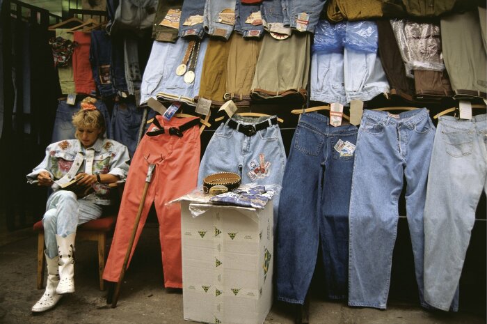 Продажа джинсов /Фото:www.o-tendencii.com