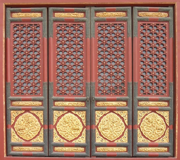  Китайская дверь гармошка из древности /Фото:www.dreamstime.com