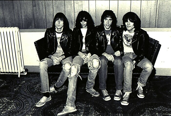 Группа The Ramones кедах Конверс /Фото:b-cooper1518-sp.blogspot.com