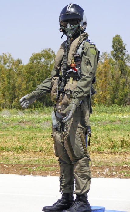 Костюм пилота летающего на больших высотах /Фото:ru.dreamstime.com