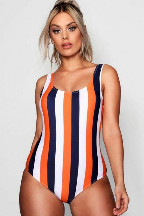 Вертикальные полосы стройнят.