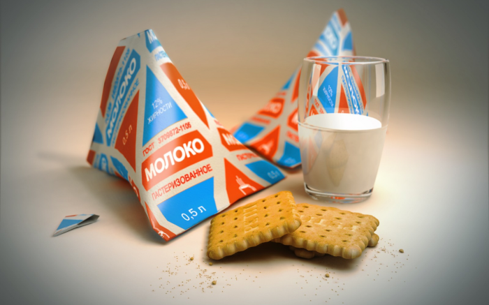 Треугольные пакеты с молоком /Фото:nb-ugra.ru
