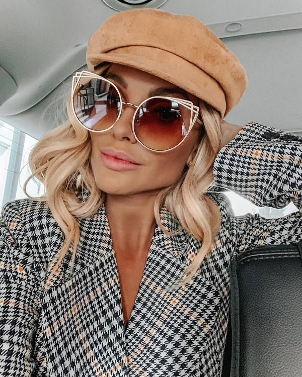 Интересная форма очков. Интересная форма очков.