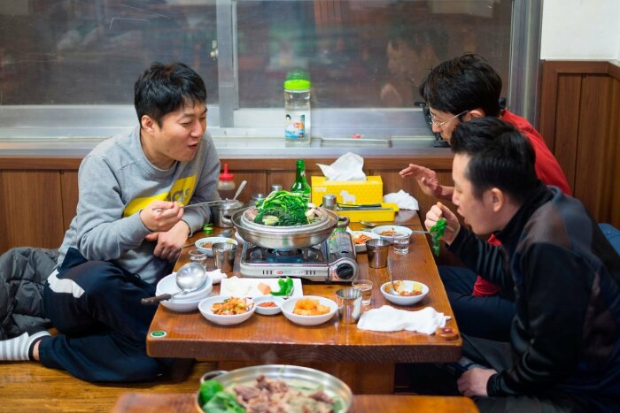 Приём пищи в Корее /Фото:4kfoto.ru