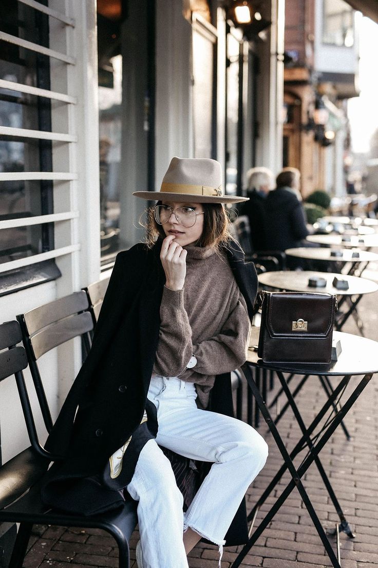 Шляпы сейчас в моде