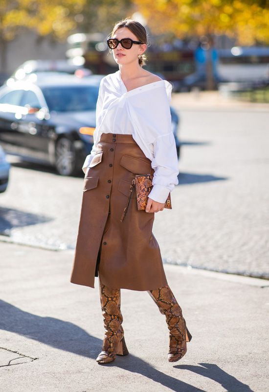 Сапоги в тон юбки 