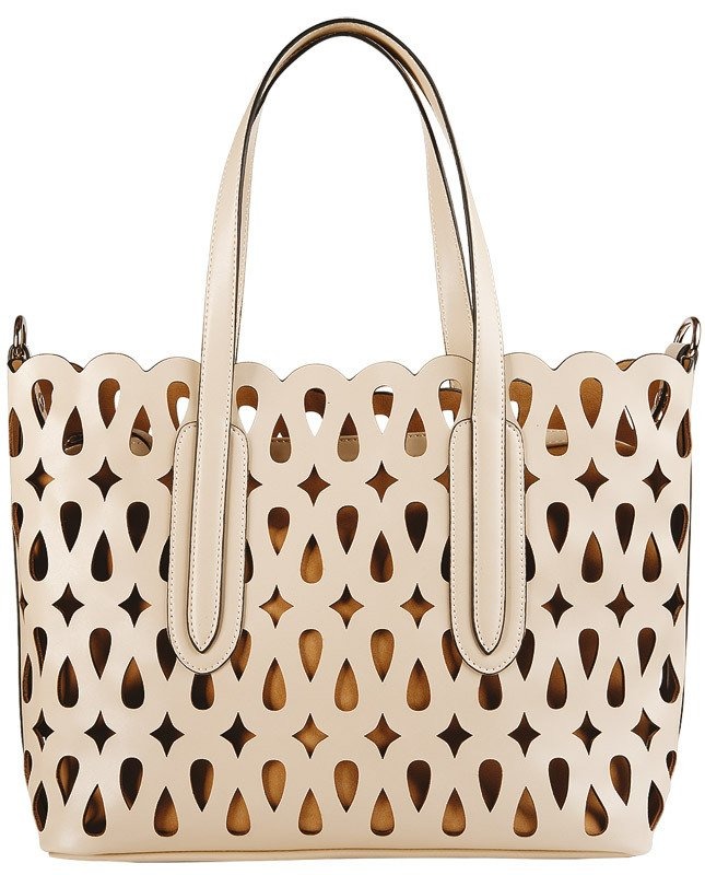 Сделать её модной не получится. Сделать её модной не получится.