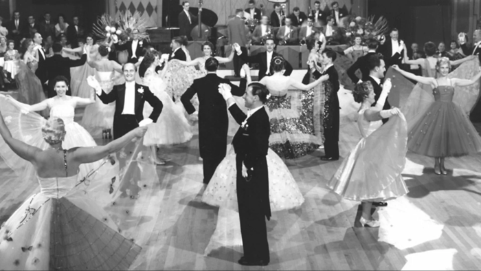 Бальные танцы в 20-ых годах /Фото:www.bbc.co.uk