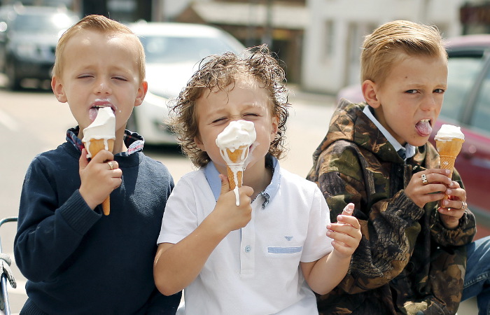 Мороженое любят не только дети, но и взрослые / Фото: sport-interfax.ru